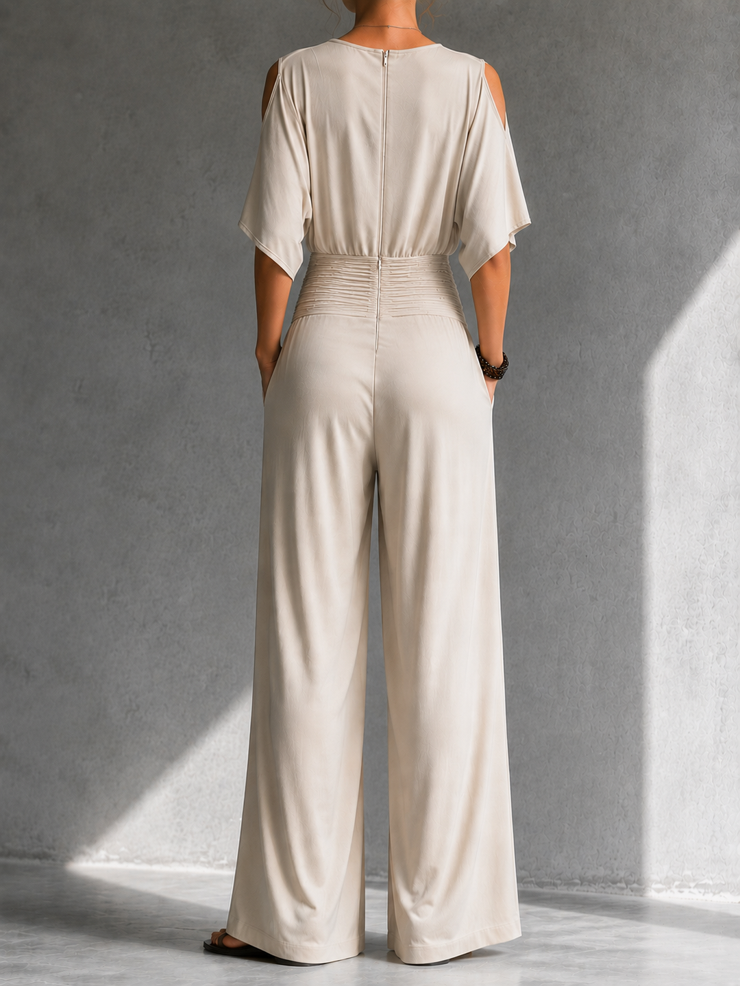 Completo Con Top Incrociato E Pantaloni Larghi Da Donna