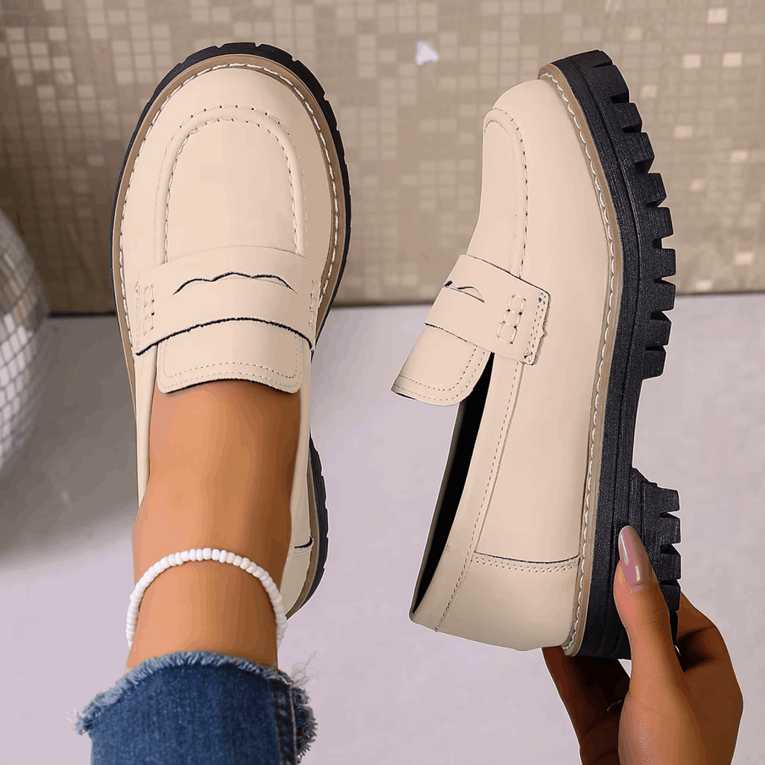 Mocassini Con Plateau Stile College Da Donna