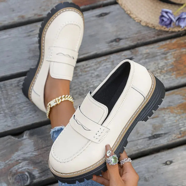 Mocassini Con Plateau Stile College Da Donna