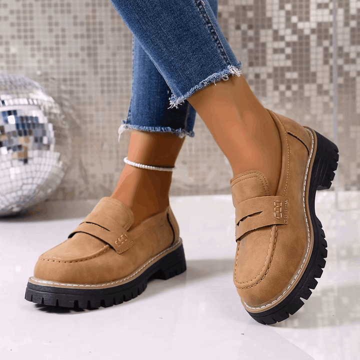 Mocassini Con Plateau Stile College Da Donna