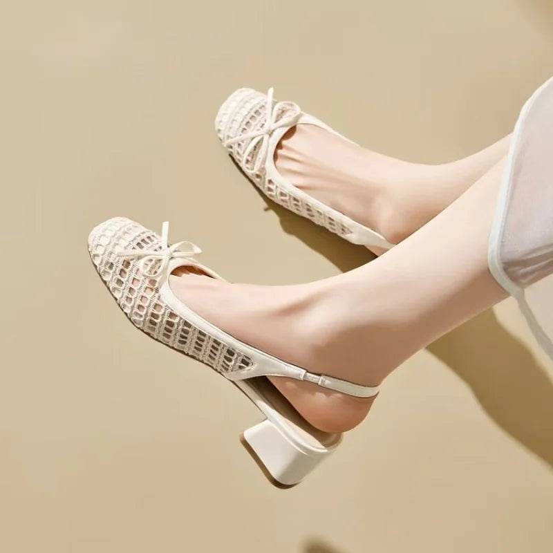 Scarpe Mary Jane Traforate con Tacco Medio e Fiocco da Donna