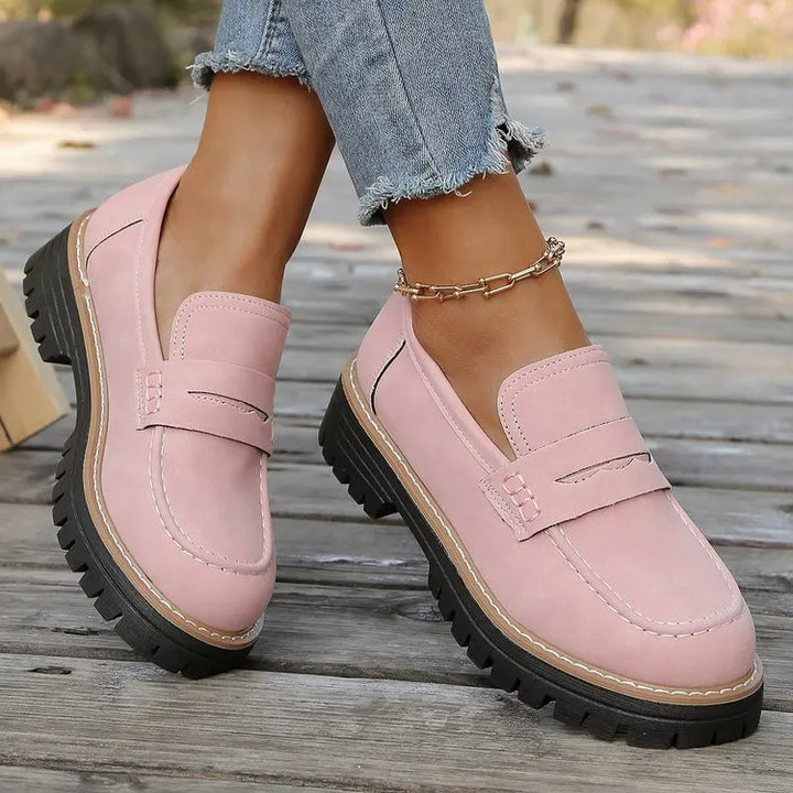 Mocassini Con Plateau Stile College Da Donna
