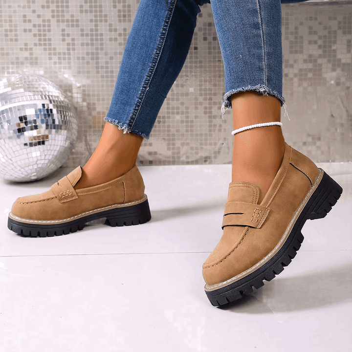 Mocassini Con Plateau Stile College Da Donna